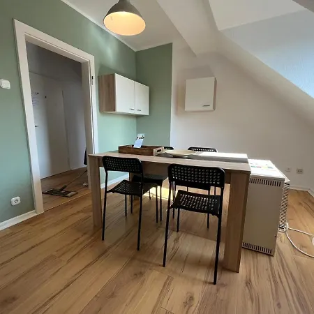 Suiteable Living - #9 Gunther Der Ruhige Essen