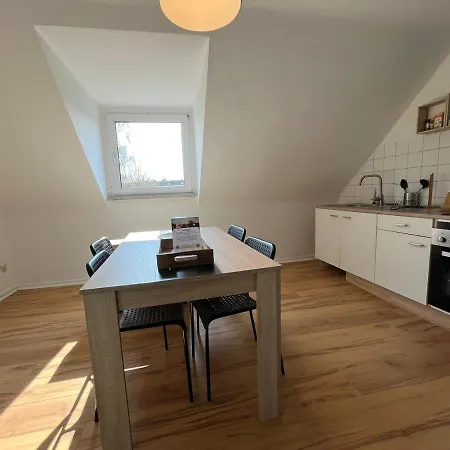 Suiteable Living - #9 Gunther Der Ruhige Essen